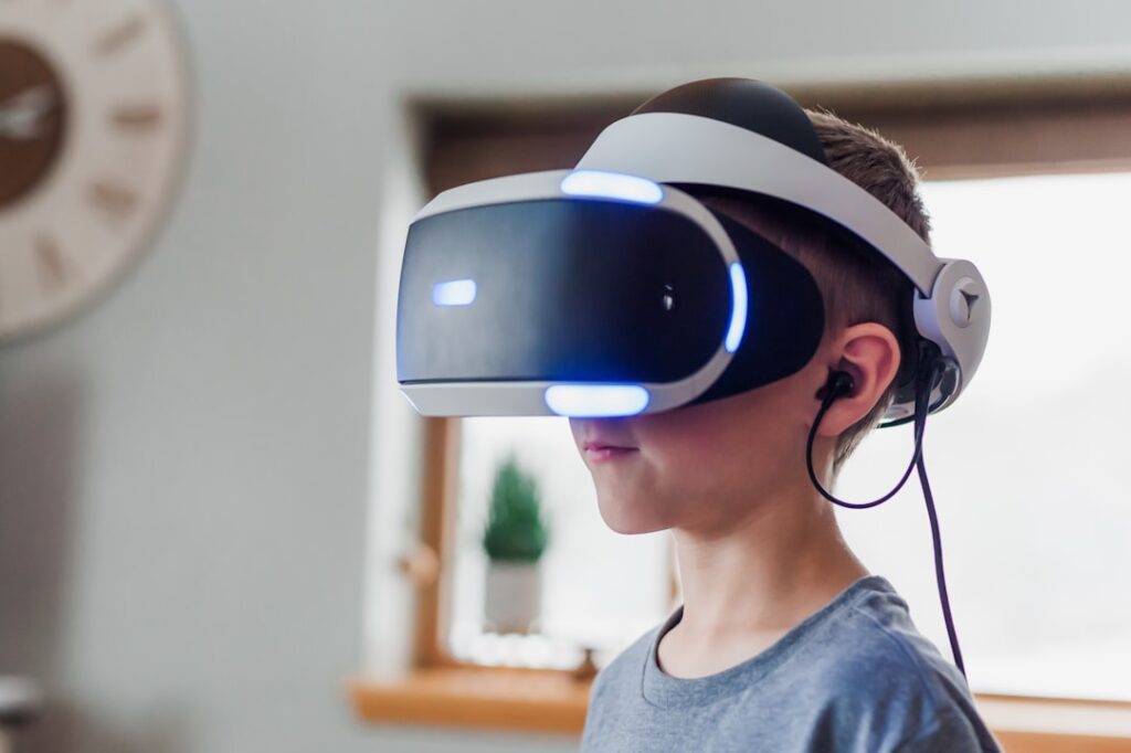 découvrez l'univers fascinant de la réalité virtuelle (vr) : une expérience immersive qui transforme le divertissement, l'éducation et les interactions sociales. plongez dans des mondes virtuels époustouflants et explorez les meilleures applications et technologies vr disponibles.